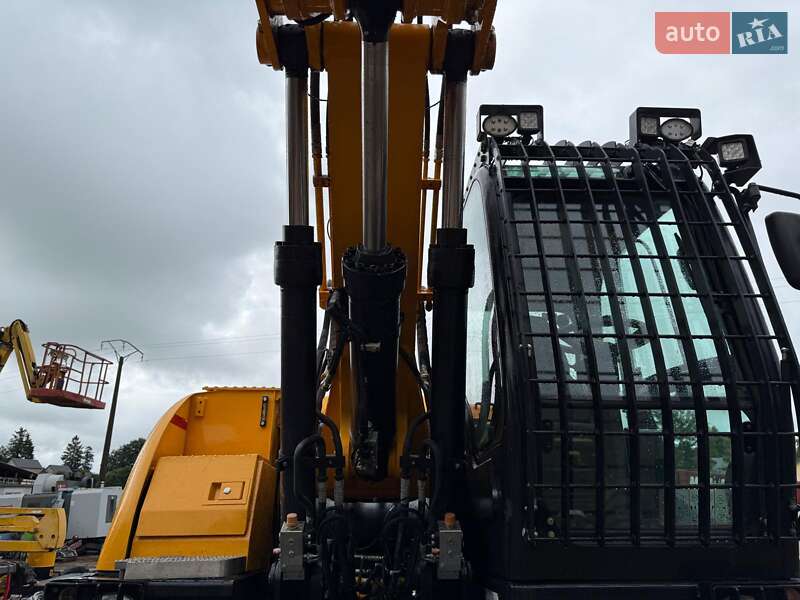 Колесный экскаватор JCB JS 175 2016 в Киеве