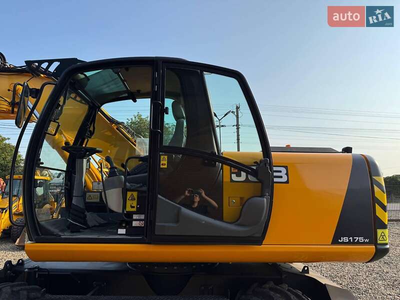 Колесный экскаватор JCB JS 175 2007 в Черновцах