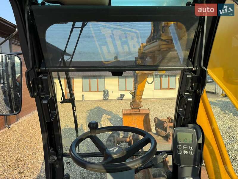 Колесный экскаватор JCB JS 175 2007 в Черновцах