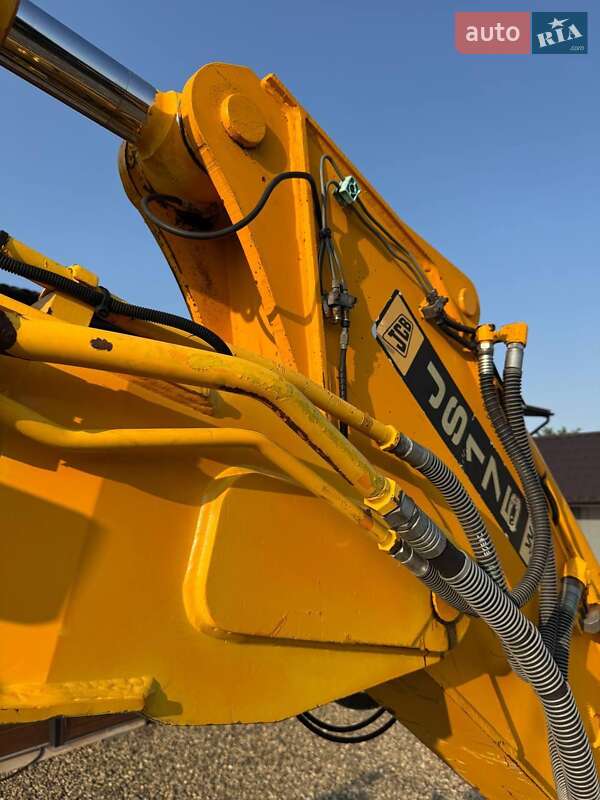 Колесный экскаватор JCB JS 175 2007 в Черновцах