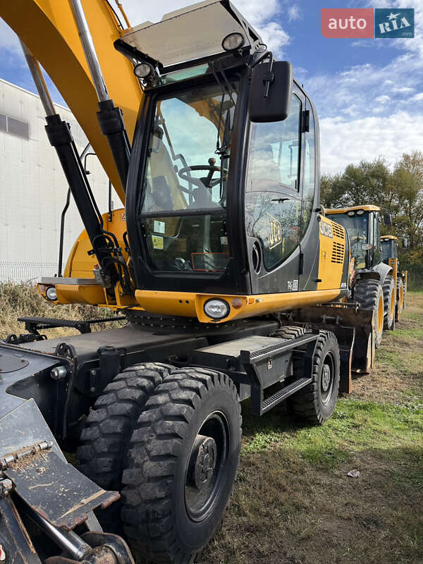 Колесный экскаватор JCB JS 175 2015 в Виноградове