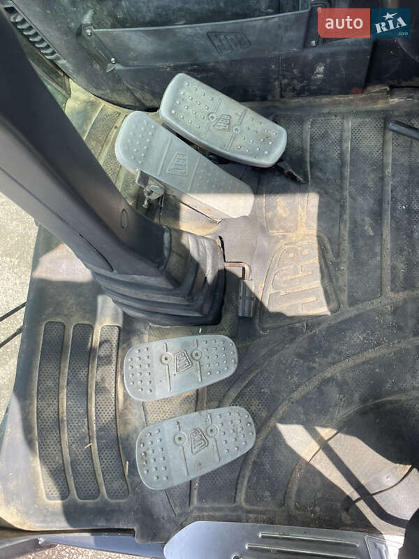 Колесный экскаватор JCB JS 200 2012 в Кременчуге