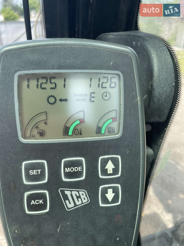 Колесный экскаватор JCB JS 200 2012 в Кременчуге