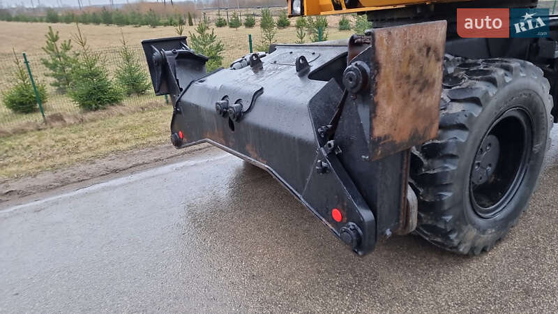 Колесный экскаватор JCB JS 200 2005 в Беляевке