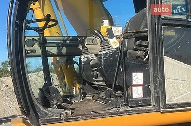 Колесный экскаватор JCB JS 200W 2004 в Арцизе