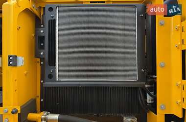 Гусеничний екскаватор JCB JS 205 2025 в 