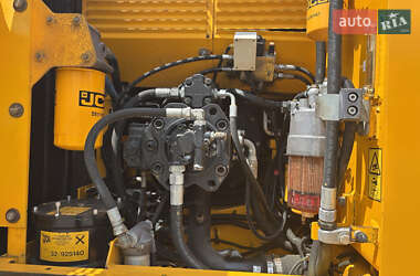 Гусеничный экскаватор JCB JS 210 2013 в 