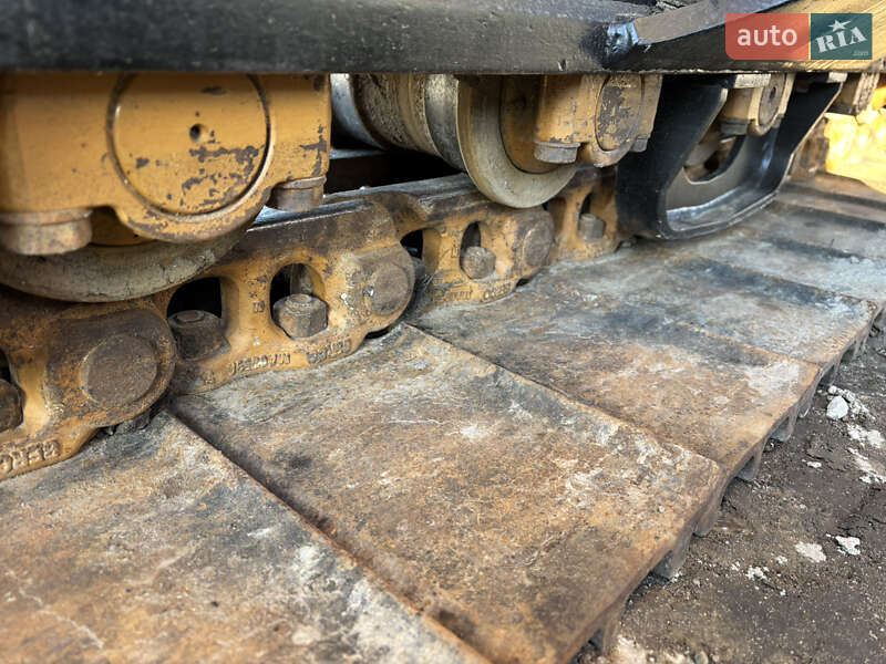 Гусеничный экскаватор JCB JS 210 2012 в Львове