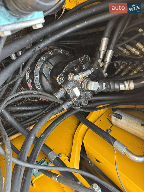 Гусеничный экскаватор JCB JS 210 2012 в Львове