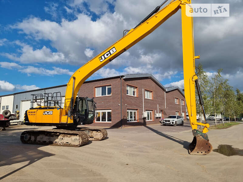 Гусеничный экскаватор JCB JS 220 2018 в 