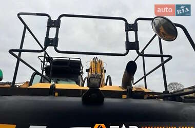 Гусеничний екскаватор JCB JS 220 2015 в 