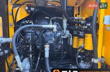 Гусеничний екскаватор JCB JS 220 2015 в 