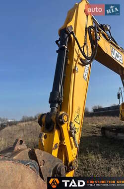 Гусеничный экскаватор JCB JS 220LC 2013 в 