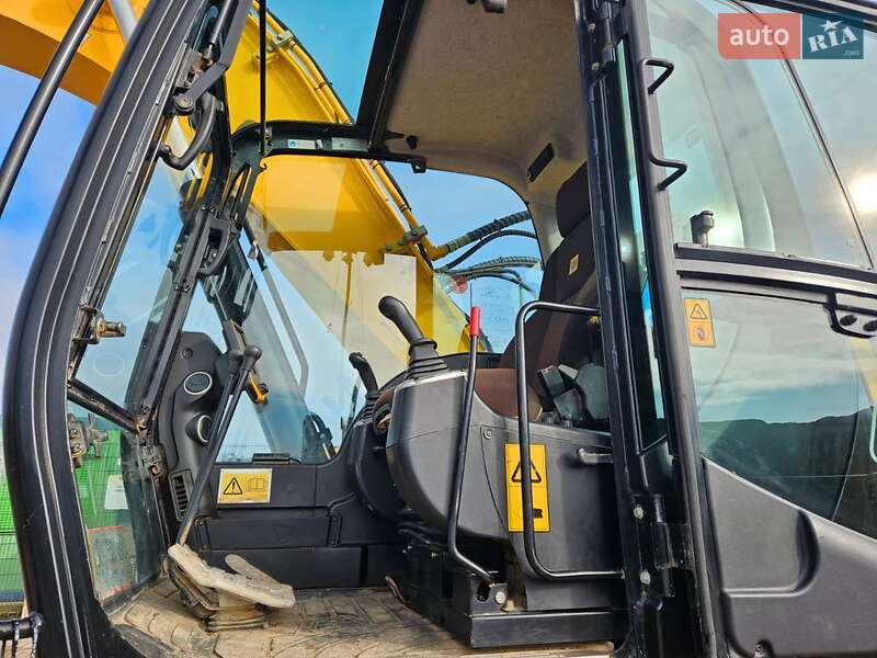 Гусеничный экскаватор JCB JS 220LC 2014 в Киеве