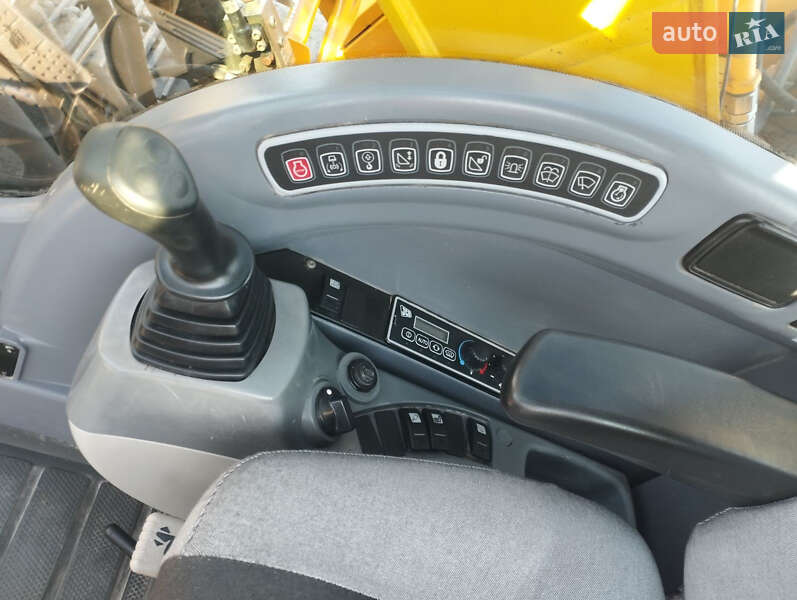 Гусеничный экскаватор JCB JS 220LC 2008 в Львове фото 14 Гусеничный экскаватор JCB JS 220LC 2008 в Львове