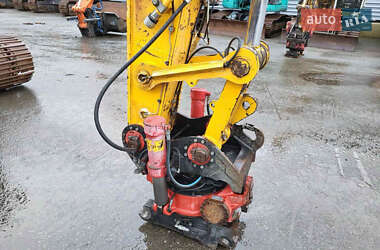 Гусеничний екскаватор JCB JS 220LC 2006 в 