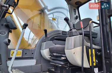 Гусеничний екскаватор JCB JS 220LC 2006 в 