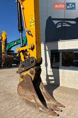 Гусеничный экскаватор JCB JS 220LC 2020 в 