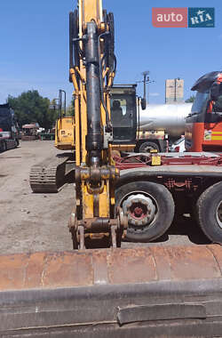 Гусеничный экскаватор JCB JS 220LC 2012 в 