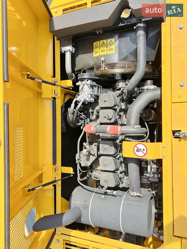 Гусеничный экскаватор JCB JS 220LC 2025 в Киеве