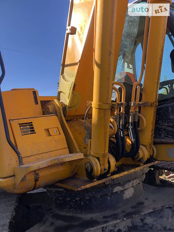 Екскаватор навантажувач JCB JS 240 2004 в Калуші