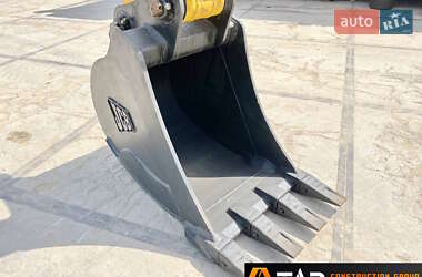 Гусеничный экскаватор JCB JS 240 2024 в 