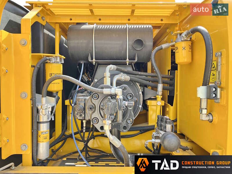 Гусеничный экскаватор JCB JS 240 2024 в Киеве