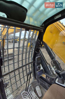 Гусеничный экскаватор JCB JS 240 2011 в 