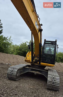 Гусеничный экскаватор JCB JS 240 2011 в 