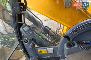 Гусеничний екскаватор JCB JS 240NC 2010 в 