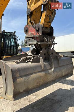 Гусеничный экскаватор JCB JS 240NC 2012 в 