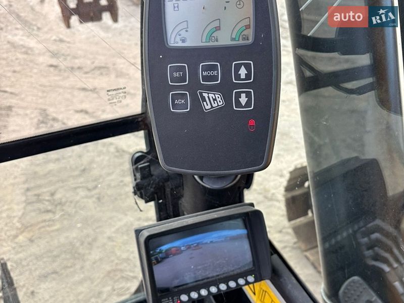 Гусеничный экскаватор JCB JS 240NC 2012 в Львове