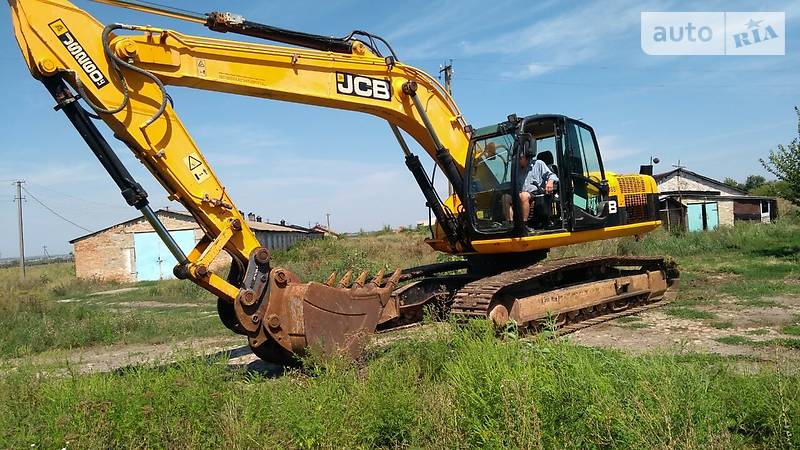 Экскаватор погрузчик JCB JS 260 2010 в Кропивницком