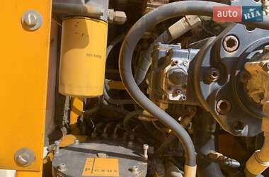 Гусеничный экскаватор JCB JS 260 2012 в 