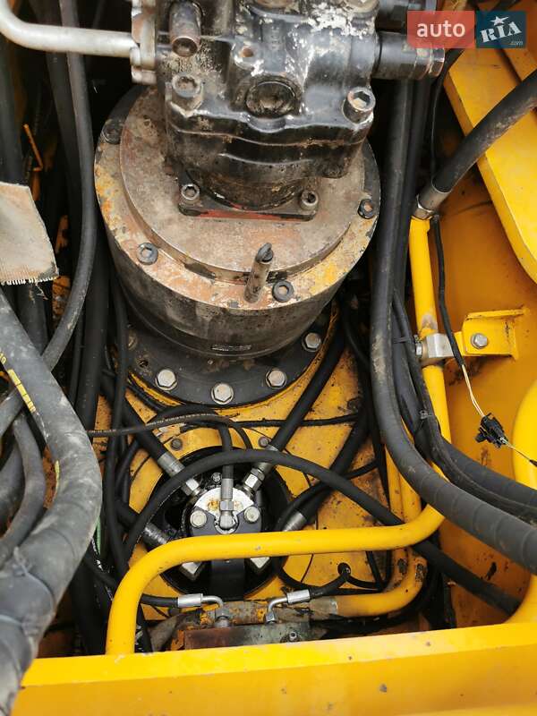 Гусеничний екскаватор JCB JS 290 2011 в Києві