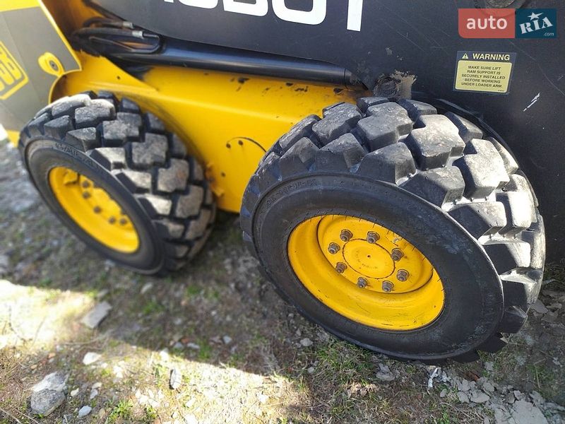 Минипогрузчик JCB Robot 2006 в Львове