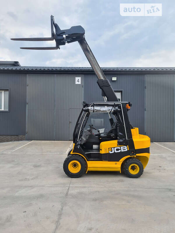 Телескопічні навантажувачі JCB TLT 2005 в Рівному