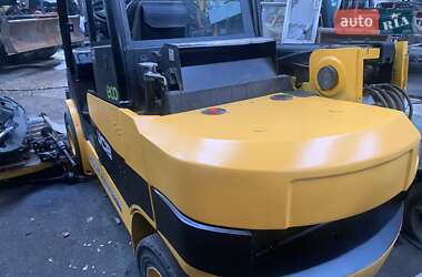 Телескопический погрузчик JCB TLT 2018 в 