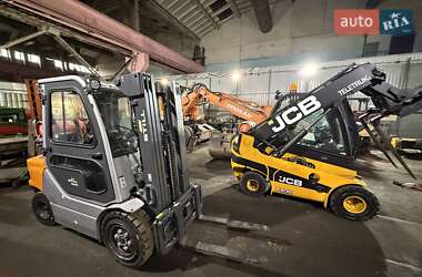 Телескопический погрузчик JCB TLT 2016 в Киеве