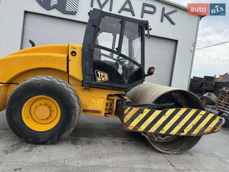 Каток ґрунтовий JCB Vibromax 115 2006 в Львові