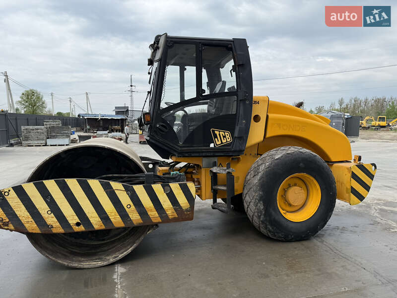 Каток ґрунтовий JCB Vibromax 115 2006 в Львові