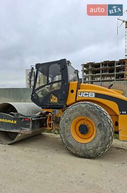 Дорожный каток JCB Vibromax 115 2008 в Львове