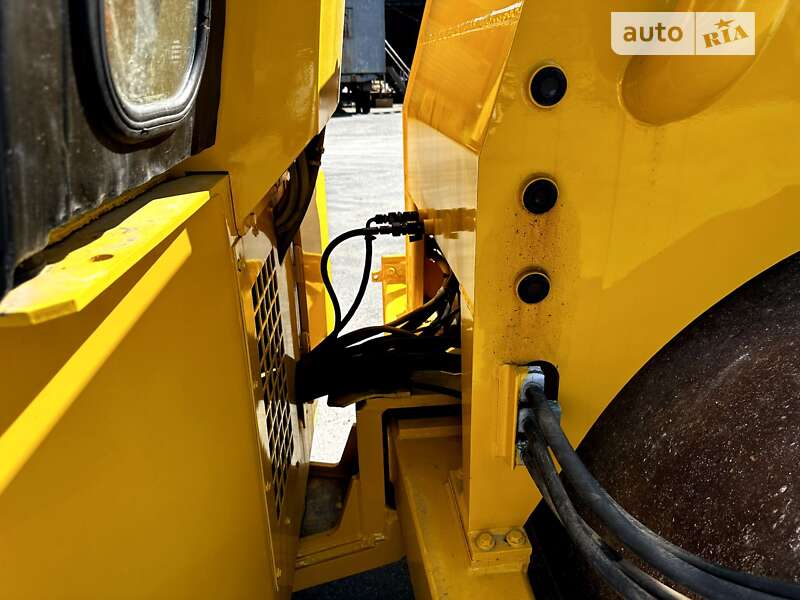 Дорожный каток JCB VMT 2008 в Виннице