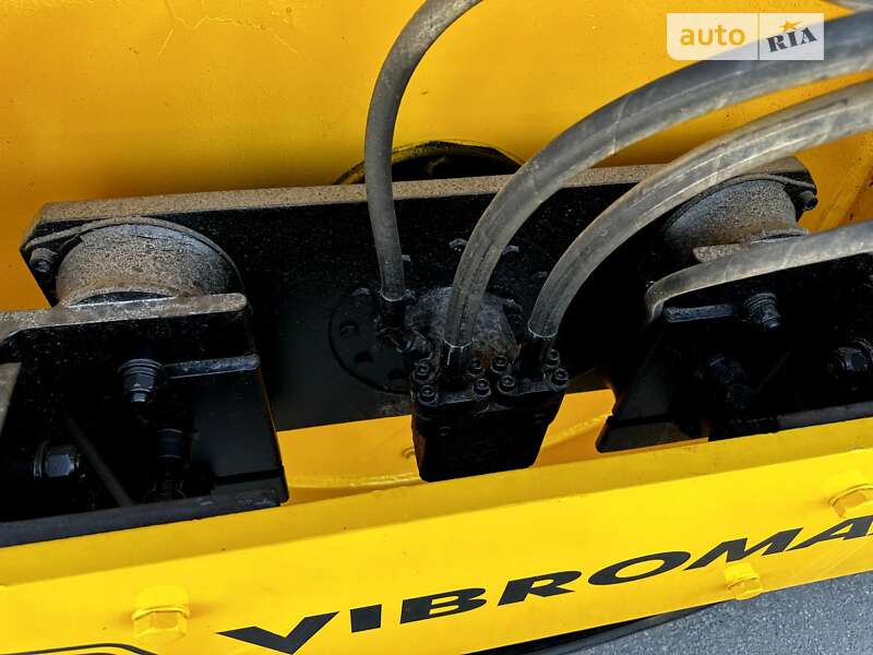 Дорожный каток JCB VMT 2008 в Виннице
