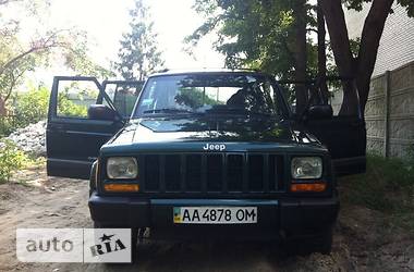 Внедорожник / Кроссовер Jeep Cherokee 2000 в 
