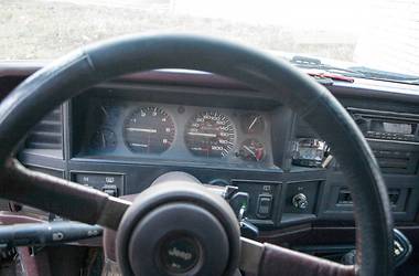Внедорожник / Кроссовер Jeep Cherokee 1992 в 