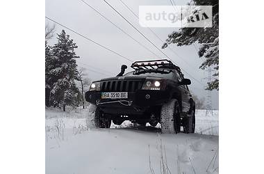 Внедорожник / Кроссовер Jeep Cherokee 2000 в Кременчуге