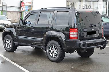 Внедорожник / Кроссовер Jeep Cherokee 2008 в Киеве