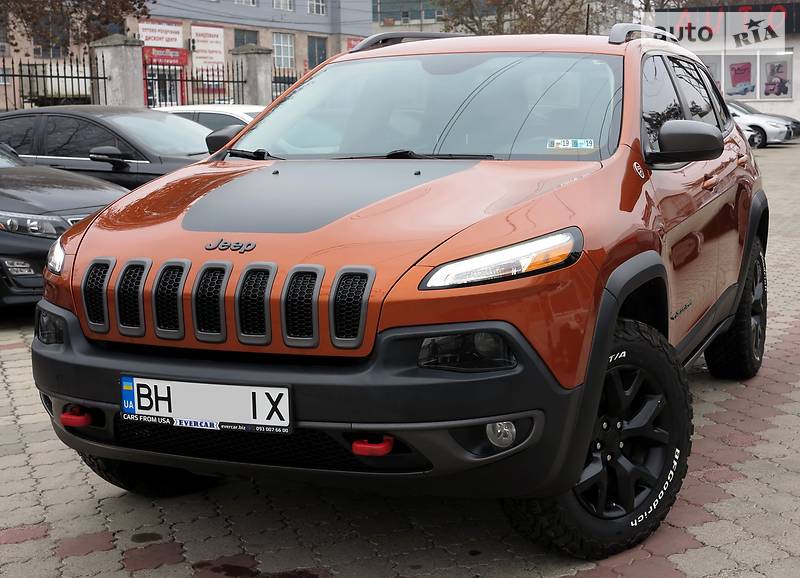 Auto Ria Prodam Dzhip Cheroki 2016 Benzin 3 2 Pozashlyahovik Krosover Bu U Odesi Cina 19000