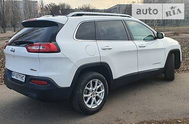 Позашляховик / Кросовер Jeep Cherokee 2015 в 